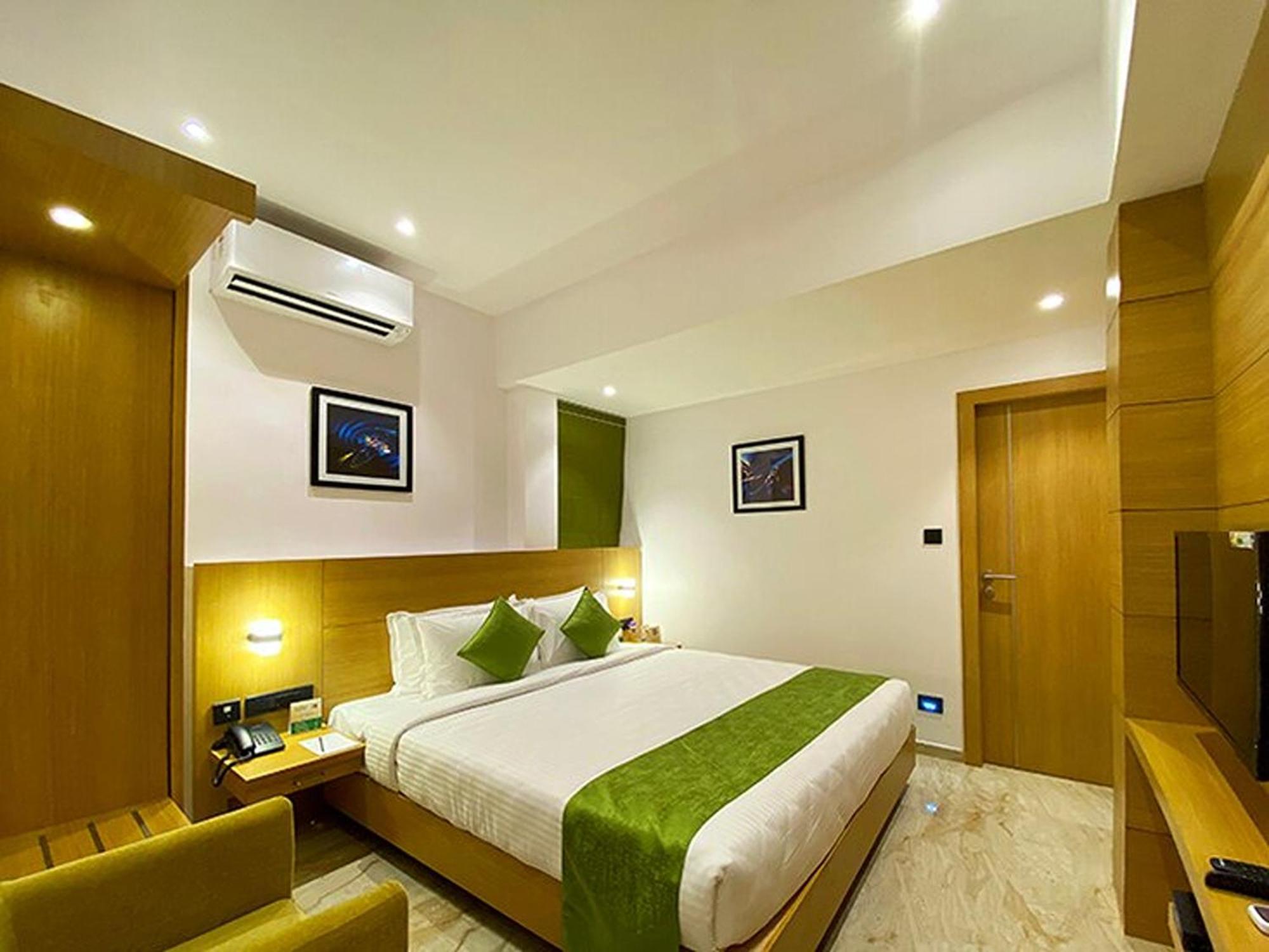 Park Residency Kodungallur Thrissur Exteriör bild